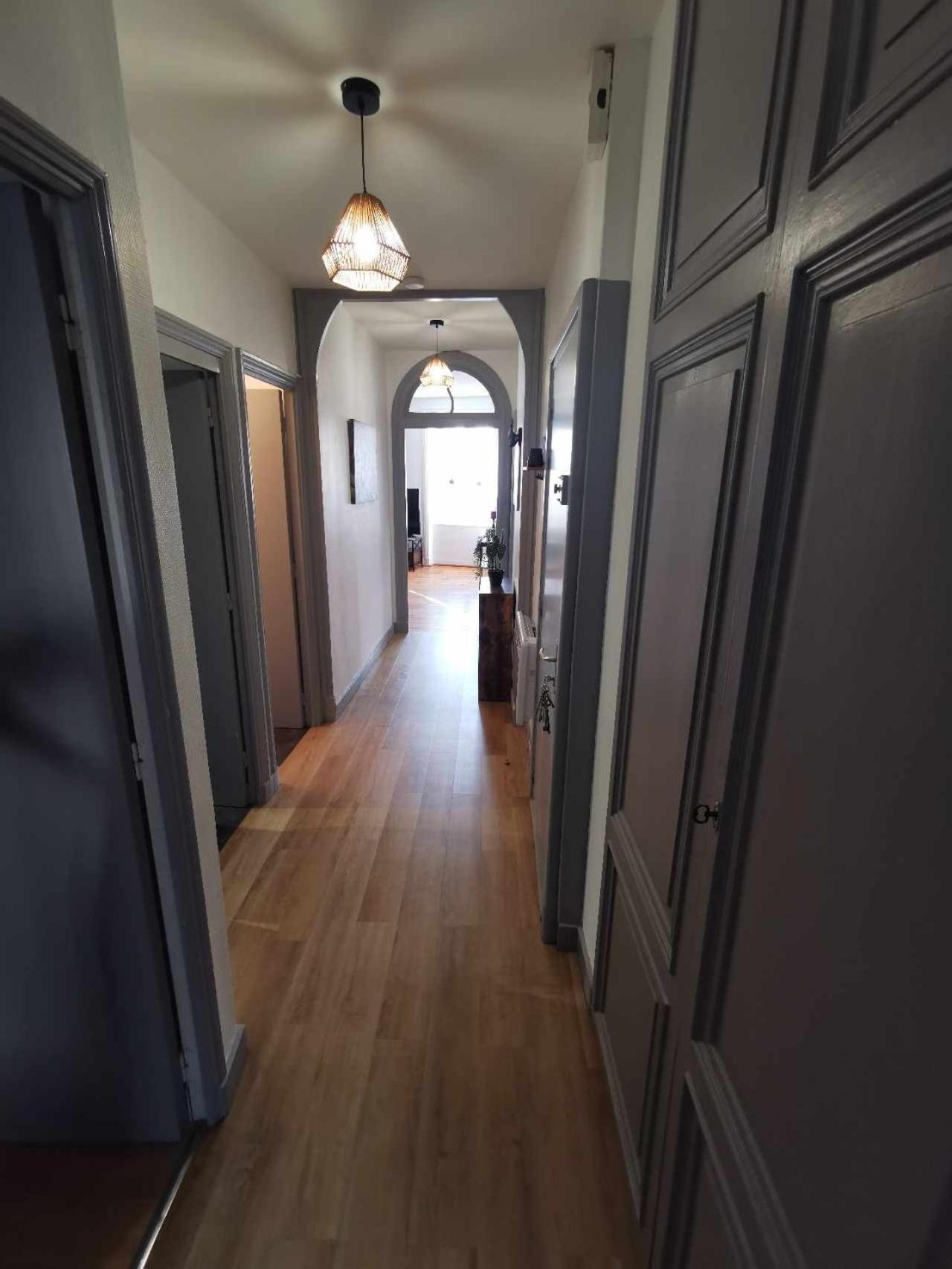 Bel Appartement De 1 A 7 Personnes Ambert Exterior foto