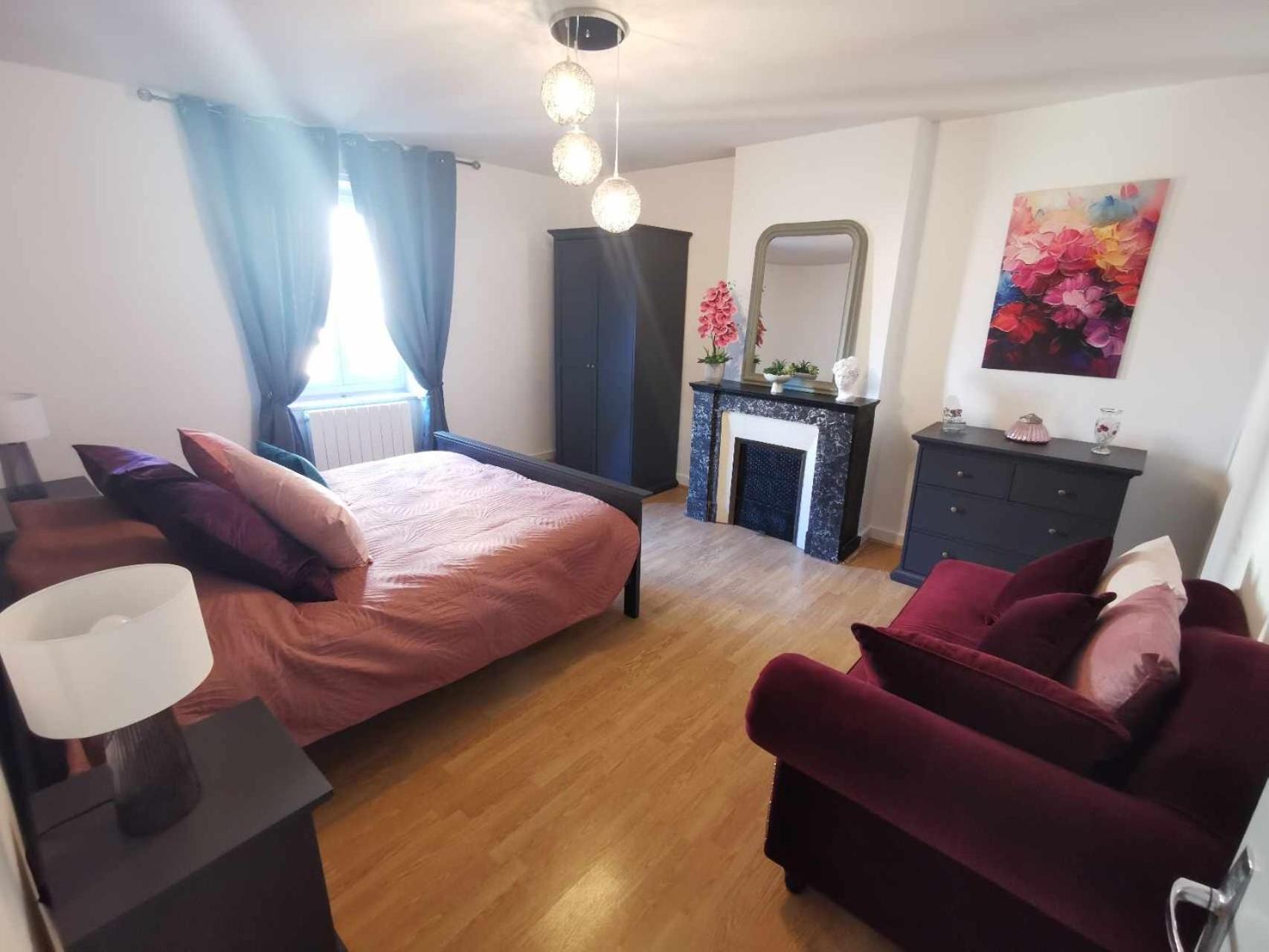 Bel Appartement De 1 A 7 Personnes Ambert Exterior foto