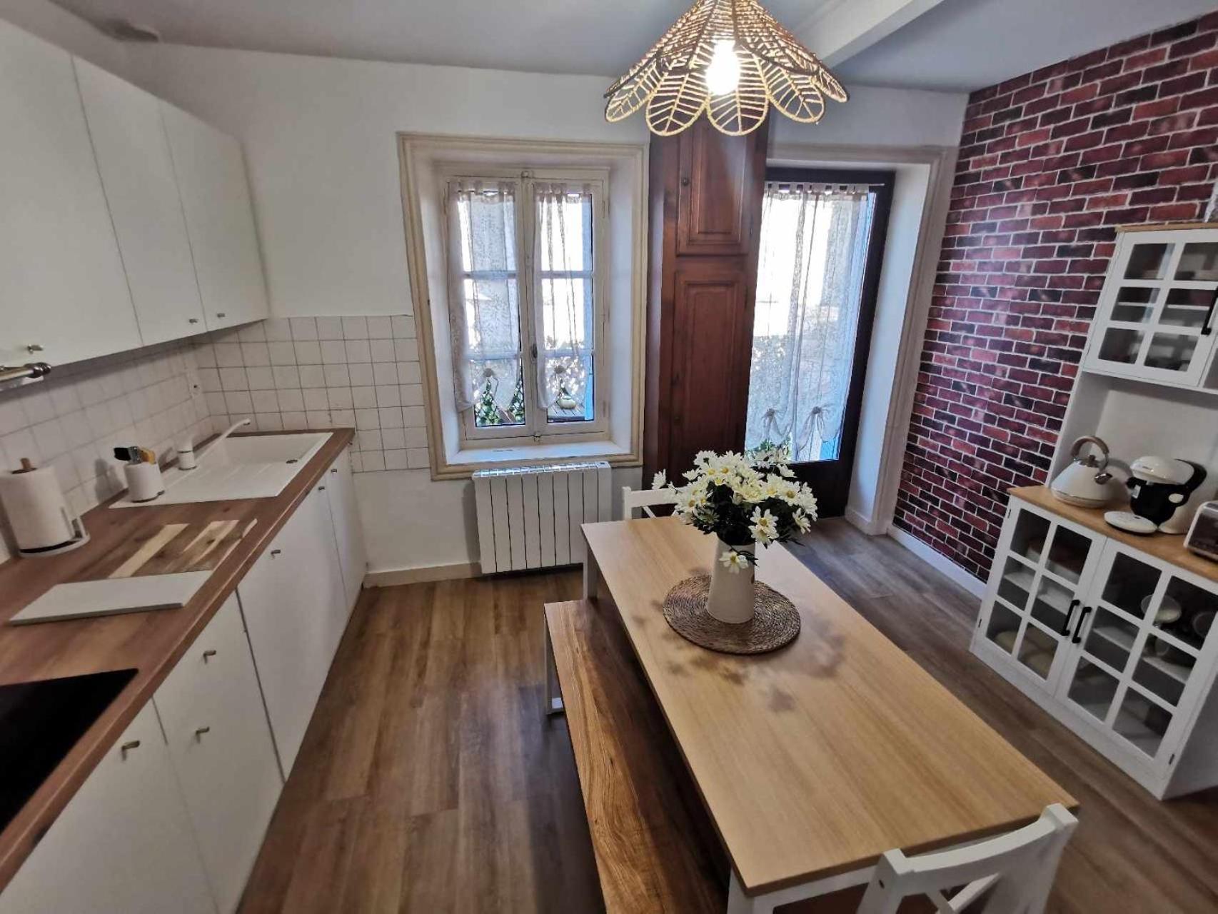 Bel Appartement De 1 A 7 Personnes Ambert Exterior foto